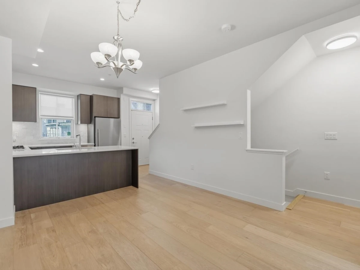 Family Room Photo of 7891 Oak Street, Vancouver, BC