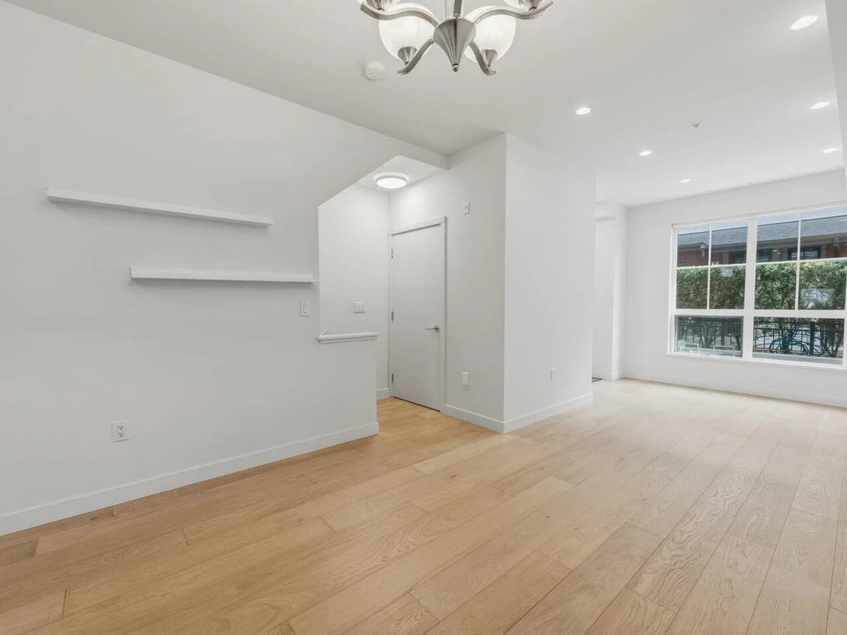 Living Room Photo of 7891 Oak Street, Vancouver, BC