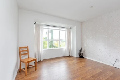 Hallway Photo of 402 13870 70 Avenue, Surrey, BC
