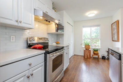 Kitchen Island Photo of 402 13870 70 Avenue, Surrey, BC