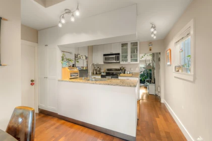 Breakfast Nook Photo of 612 E 4th Street, North Vancouver, BC