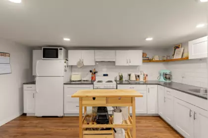 Office / Den Photo of 612 E 4th Street, North Vancouver, BC
