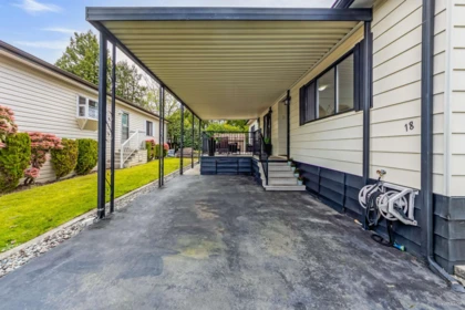 Garage Interior Photo of 18 2120 King George Boulevard, Surrey, BC