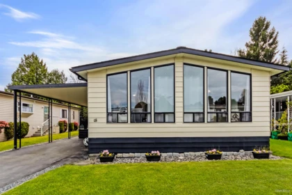 Outdoor Patio Photo of 18 2120 King George Boulevard, Surrey, BC