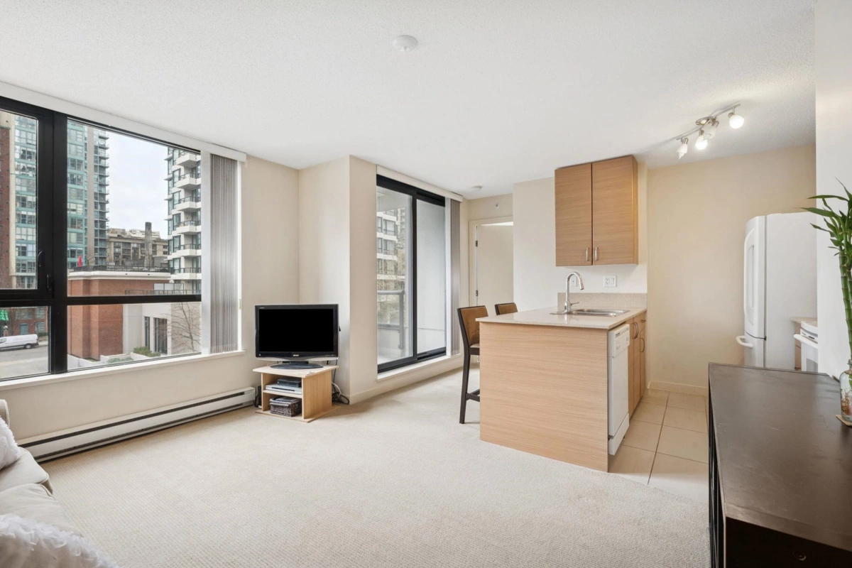 Living Room Photo of 502 977 Mainland Street, Vancouver, BC