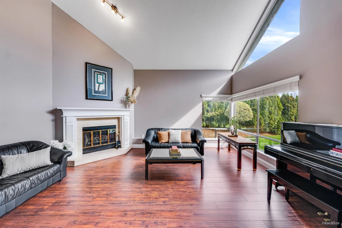 Dining Area Photo of 532 Riverview Crescent, Coquitlam, BC