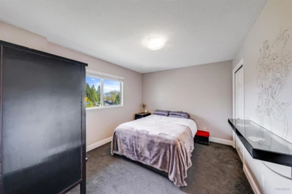 Hallway Photo of 532 Riverview Crescent, Coquitlam, BC