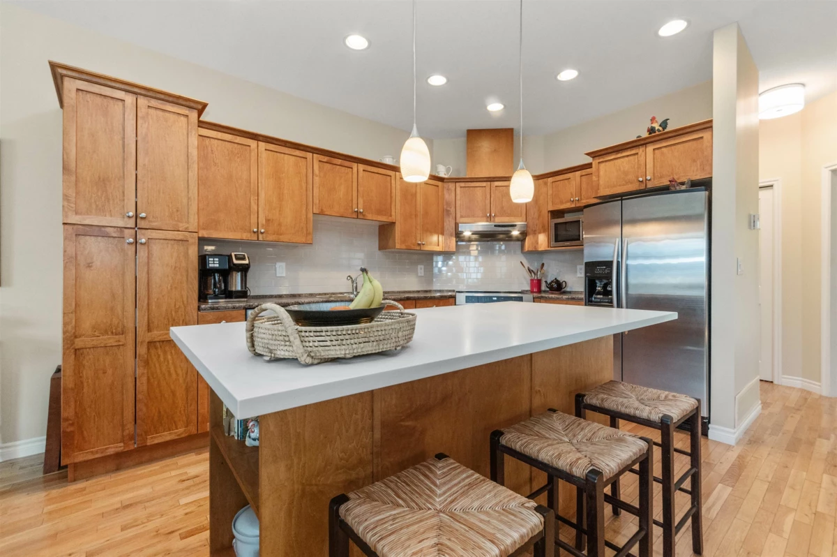 Dining Area Photo of 62 8590 Sunrise Drive, Chilliwack, BC