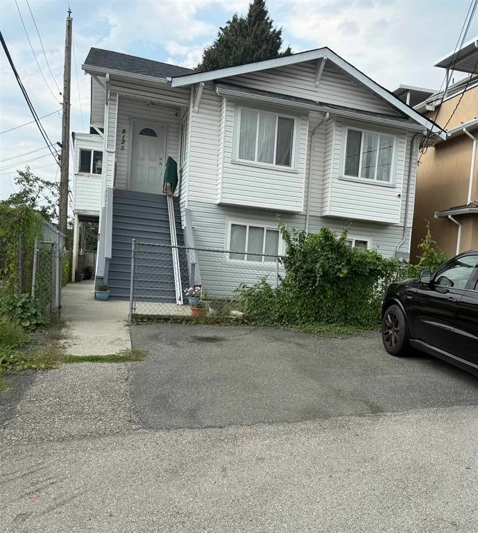 Family Room Photo of 8125 St. George Street, Vancouver, BC