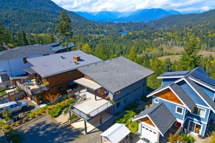 Hot Tub / Spa Photo of 897 Rivendell Drive, Bowen Island, BC