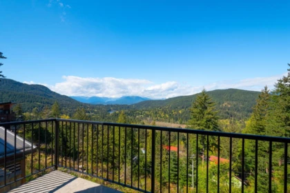 Kitchen Photo of 897 Rivendell Drive, Bowen Island, BC