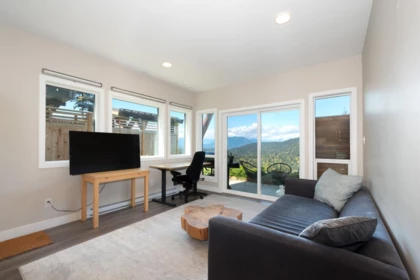 Mudroom Photo of 897 Rivendell Drive, Bowen Island, BC