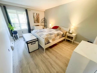 Bedroom 4 Photo of 205 1351 Martin Street, White Rock, BC