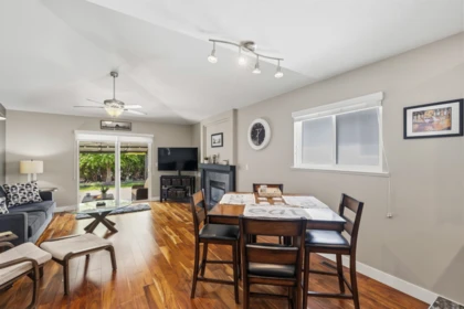 Breakfast Nook Photo of 11377 Creekside Street, Maple Ridge, BC