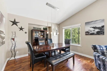 Kitchen Photo of 11377 Creekside Street, Maple Ridge, BC