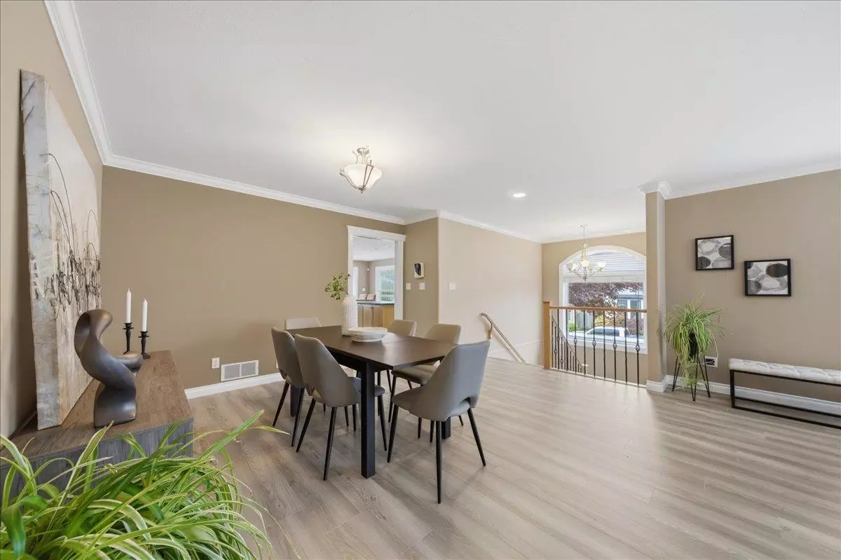 Living Room Photo of 22727 127th Avenue, Maple Ridge, BC