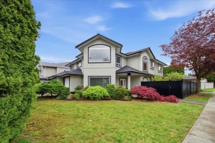 Front Yard Photo of 22727 127th Avenue, Maple Ridge, BC
