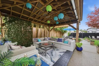 Garden / Landscaping Photo of 22727 127th Avenue, Maple Ridge, BC