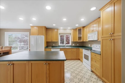 Kitchen Photo of 22727 127th Avenue, Maple Ridge, BC