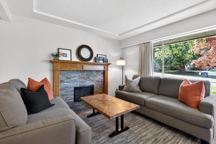 Breakfast Nook Photo of 13115 100a Avenue, Surrey, BC