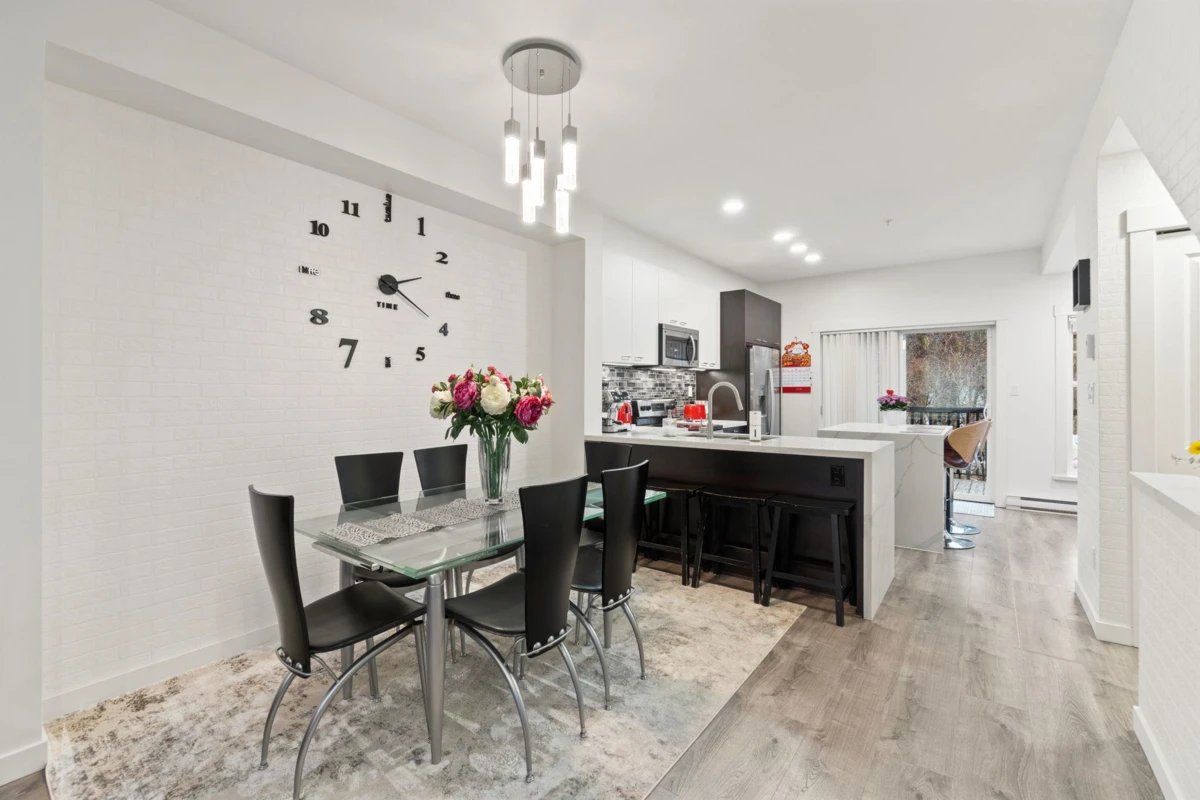 Family Room Photo of 72 3010 Riverbend Drive, Coquitlam, BC