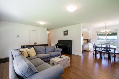 Basement Recreation Room Photo of 15675 40th Avenue, Surrey, BC