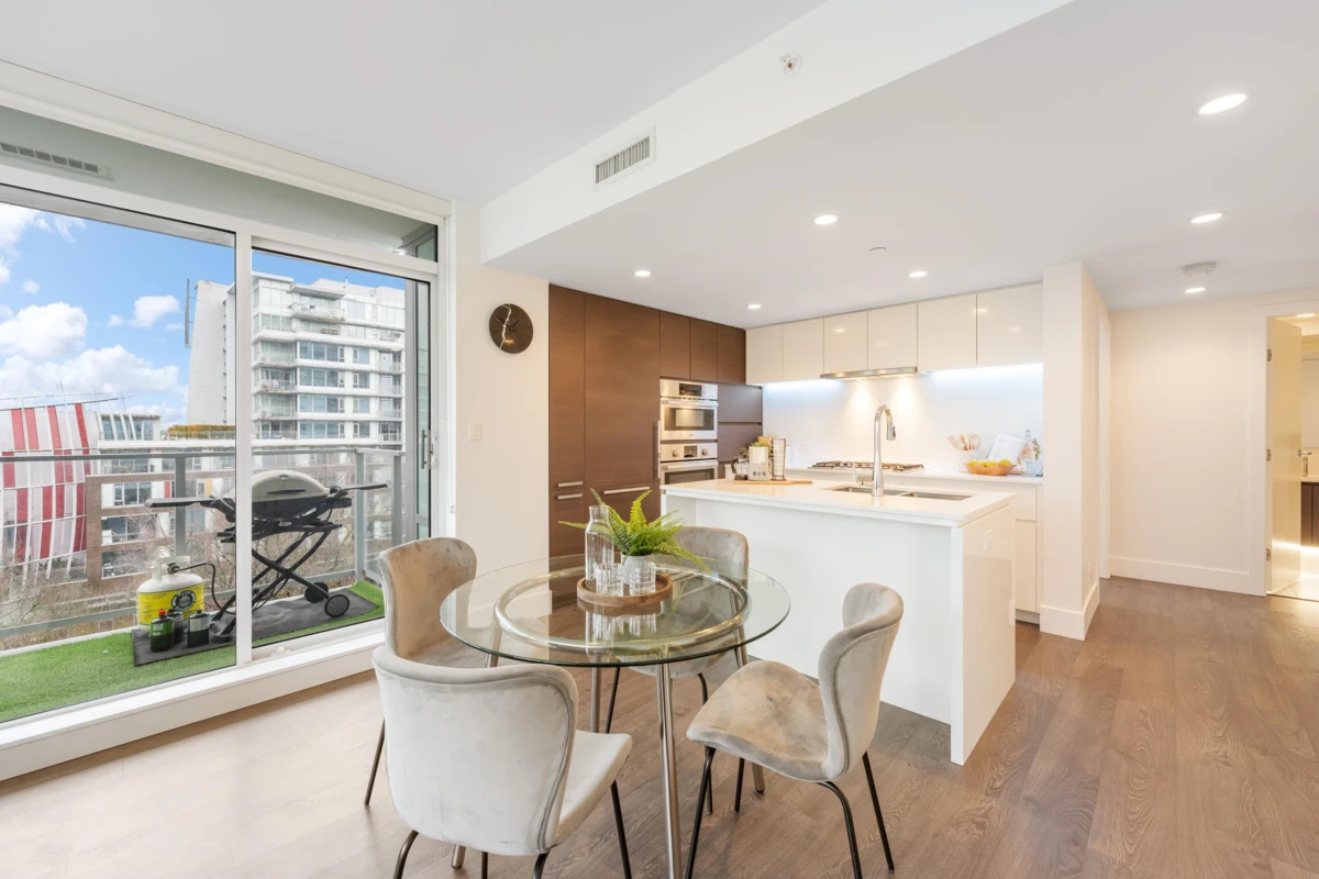 Dining Area Photo of 703 5508 Hollybridge Way, Richmond, BC