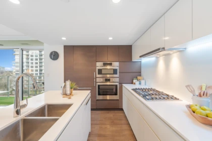 Kitchen Island Photo of 703 5508 Hollybridge Way, Richmond, BC