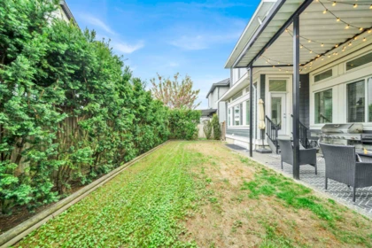 Garden / Landscaping Photo of 18356 68 Avenue, Surrey, BC