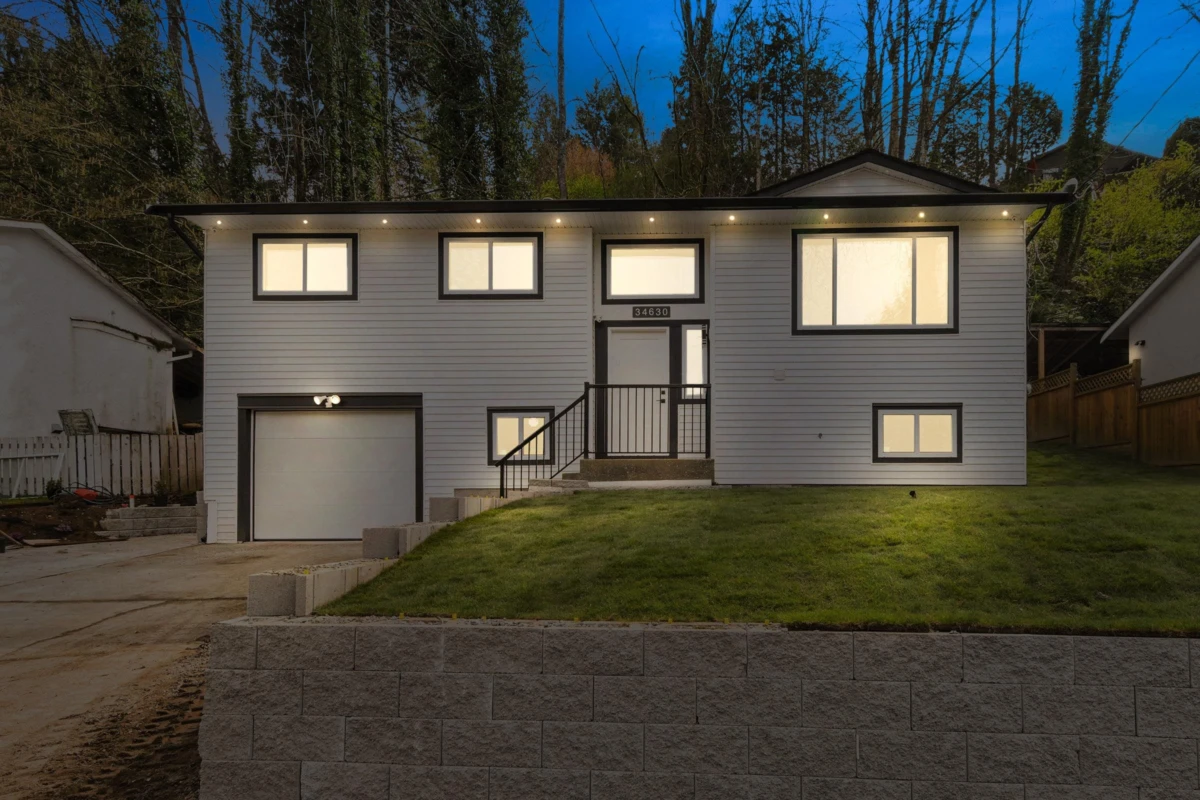 Exterior Rear Photo of 34630 Immel Street, Abbotsford, BC