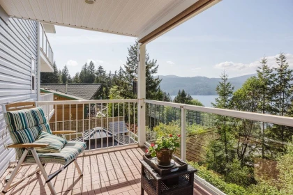 Mudroom Photo of 5872 Deerhorn Drive, Gibsons, BC