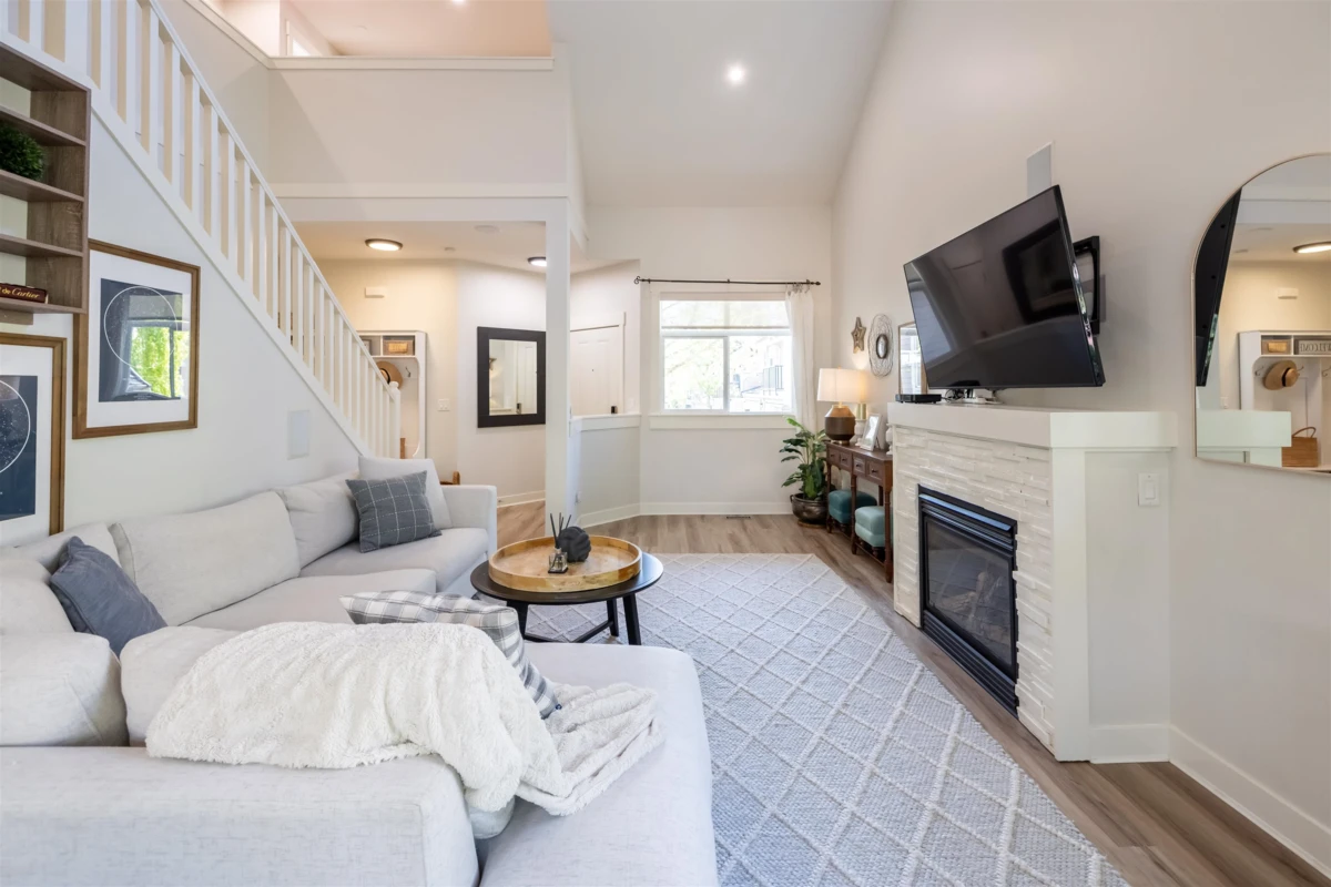 Living Room Photo of 32 15237 36 Avenue, Surrey, BC