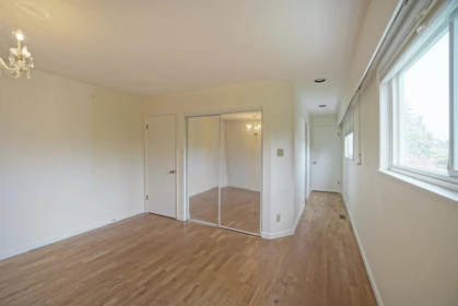 Loft / Bonus Room Photo of 1523 Parker Place, White Rock, BC