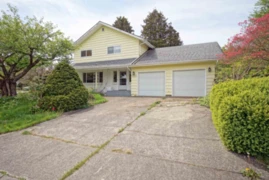 1523 Parker Place, White Rock, BC
