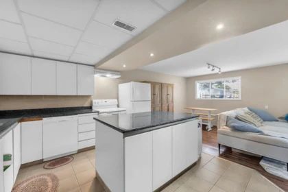 Hallway Photo of 26747 32 Avenue, Langley, BC