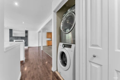 Walk-In Closet Photo of 26747 32 Avenue, Langley, BC
