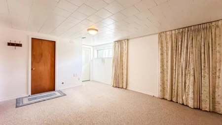 Mudroom Photo of 6167 Broadway, Burnaby, BC