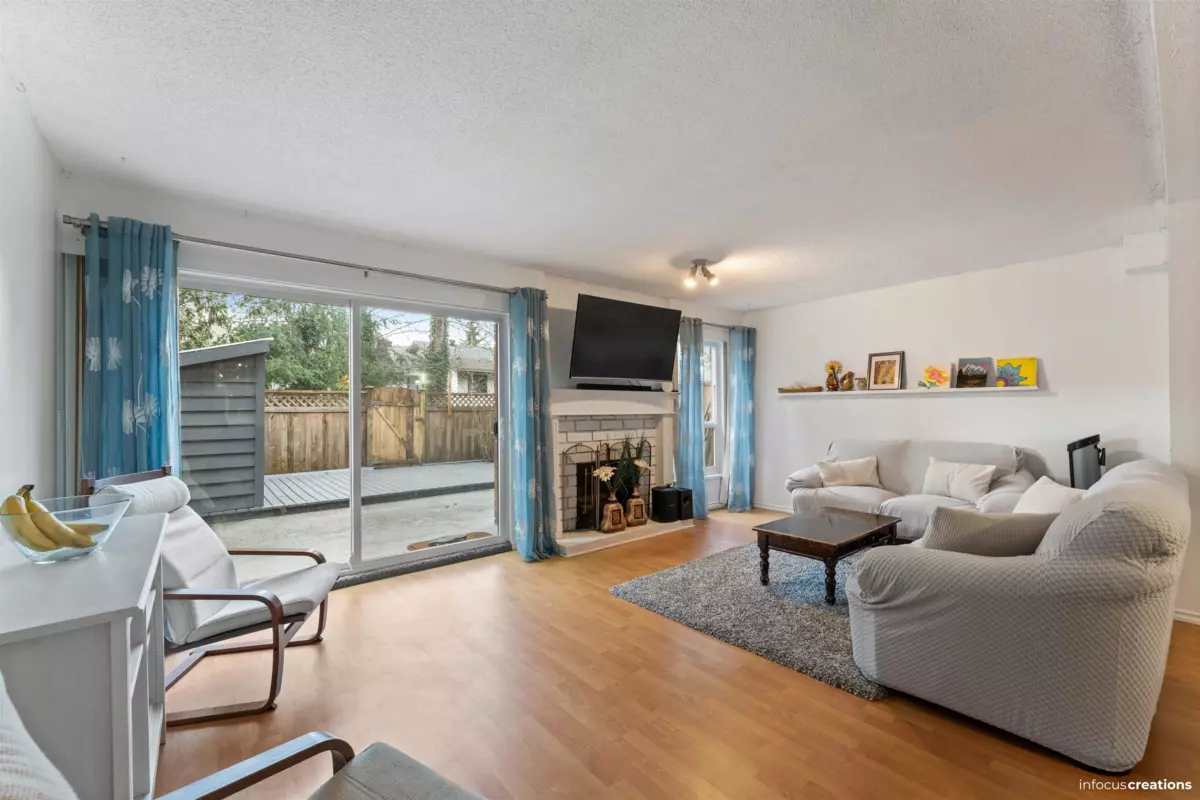 Living Room Photo of 207 13931 74 Avenue, Surrey, BC