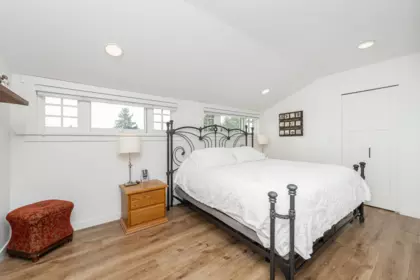 Guest Bathroom Photo of 903 Walls Avenue, Coquitlam, BC