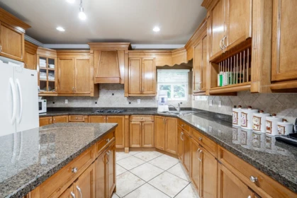 Guest Bathroom Photo of 15128 68a Avenue, Surrey, BC