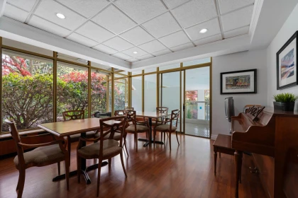 Basement Recreation Room Photo of 212 1425 Esquimalt Avenue, West Vancouver, BC