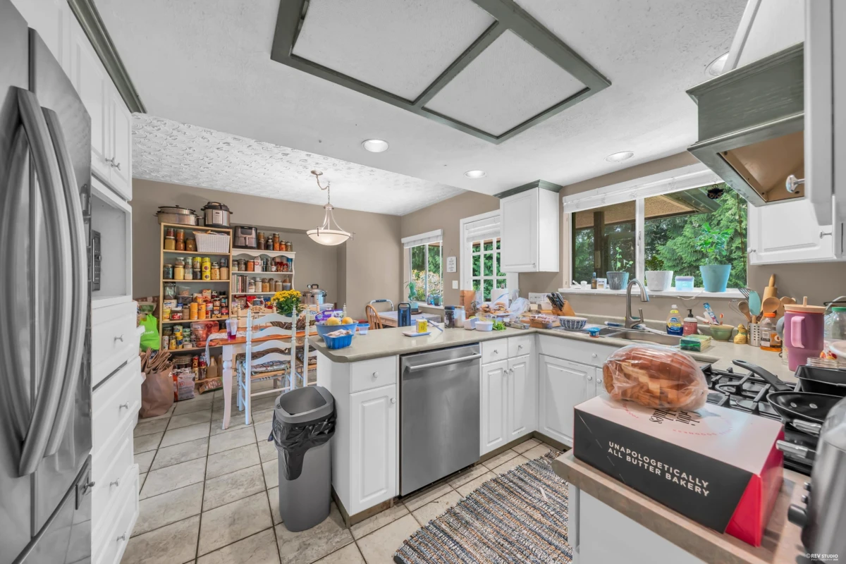 Dining Area Photo of 959 Caithness Crescent, Port Moody, BC