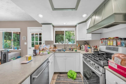 Kitchen Photo of 959 Caithness Crescent, Port Moody, BC