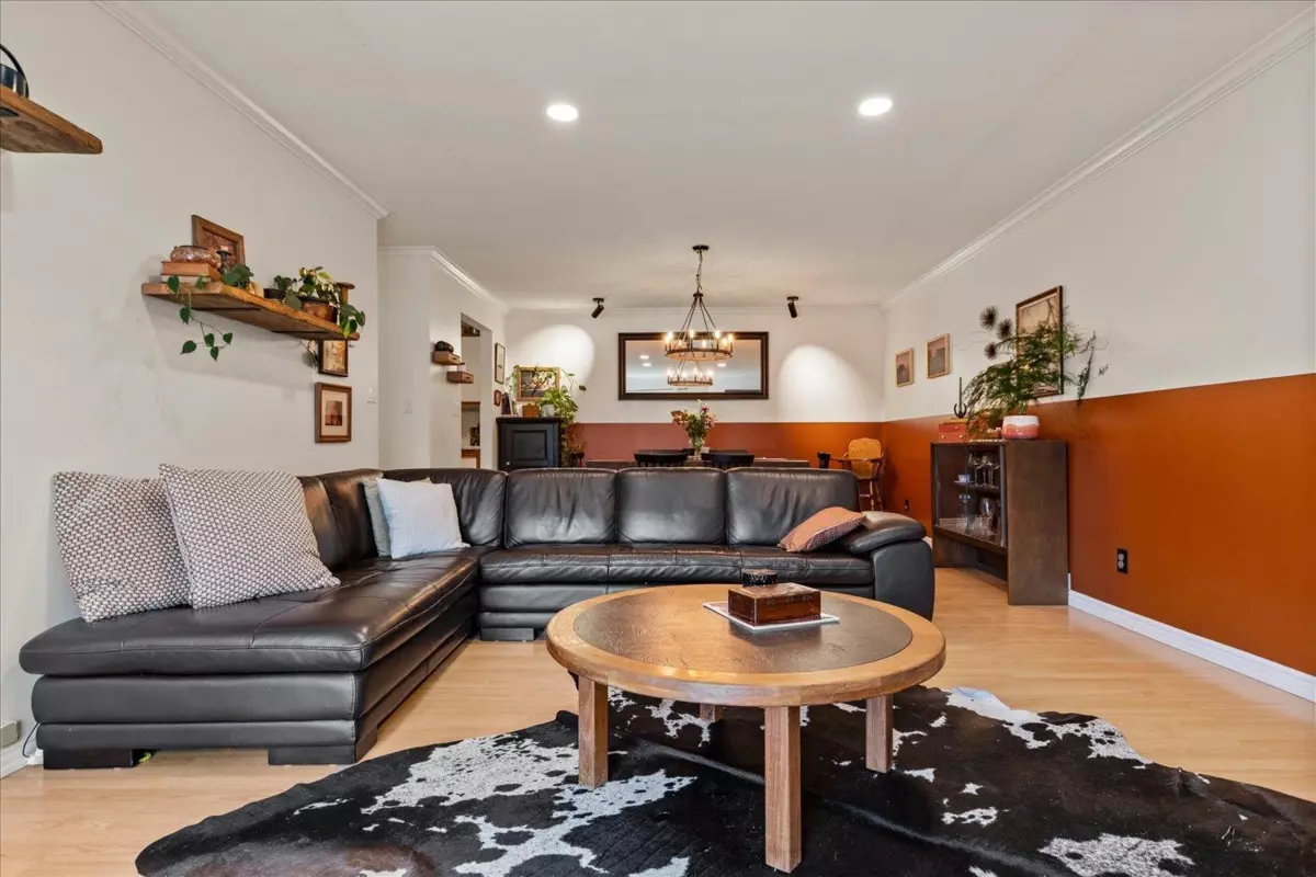 Dining Area Photo of 306 8975 Mary Street, Chilliwack, BC