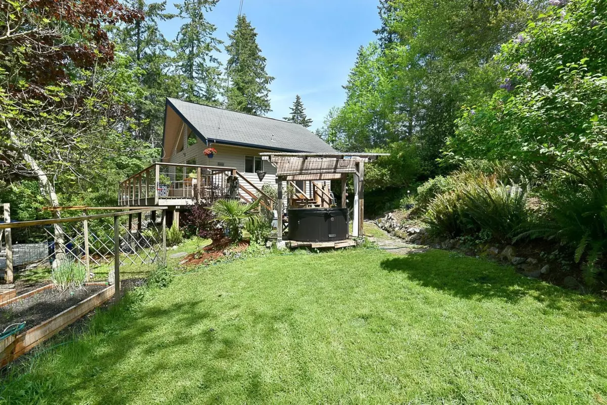 Exterior Front Photo of 5794 Trout Lake Road, Halfmoon Bay, BC