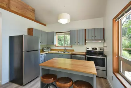 Family Room Photo of 5794 Trout Lake Road, Halfmoon Bay, BC