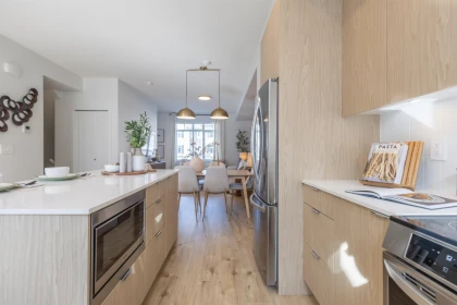 Kitchen Photo of 11 16325 21 Avenue, Surrey, BC