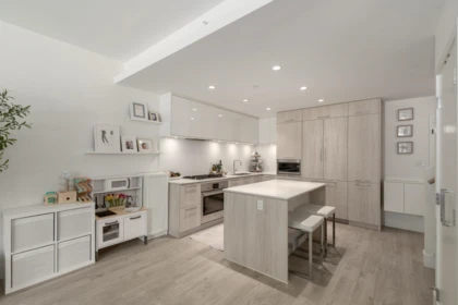 Breakfast Nook Photo of 105 680 Seylynn Crescent, North Vancouver, BC