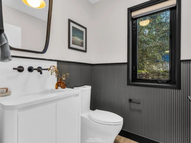 Primary Bathroom Photo of 2 4088 Maple Crescent, Vancouver, BC