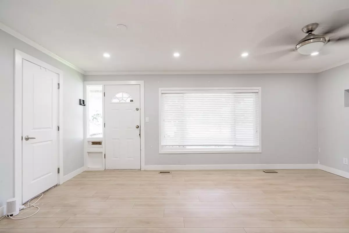 Family Room Photo of 13450 65a Avenue, Surrey, BC